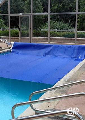 Australia pool enclosure retracting